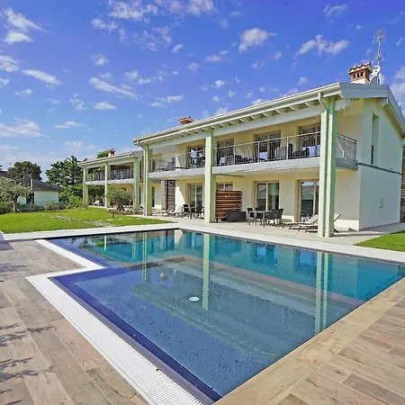 Gardaliva Blue 3 * مانربا ديل جاردا